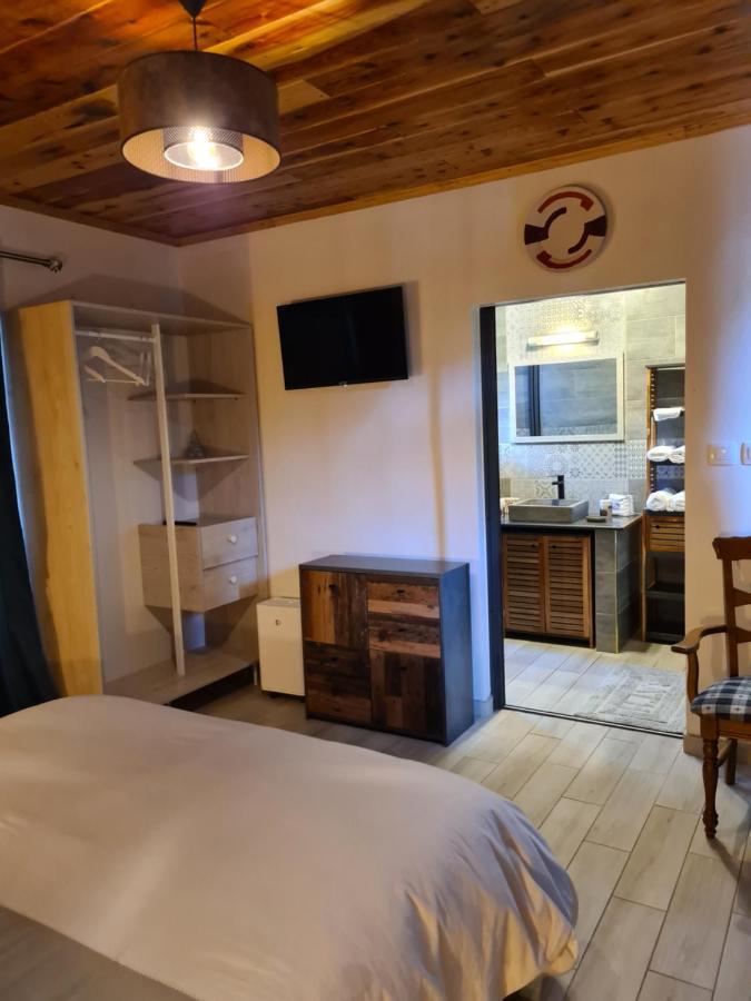 Chambres Et Tables D'Hote Du Voyageur ลาแปลน เดส์ ปาล์มิสต์ ภายนอก รูปภาพ